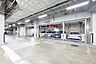 駐車場：敷地内に設けられた駐車スペース。