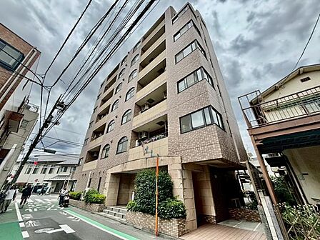 各棟によって暖かい日差しの入り方・見え方も違うお住まい