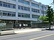 世田谷区立船橋希望中学校　950m