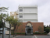 大田区立大森第一中学校　740ｍ