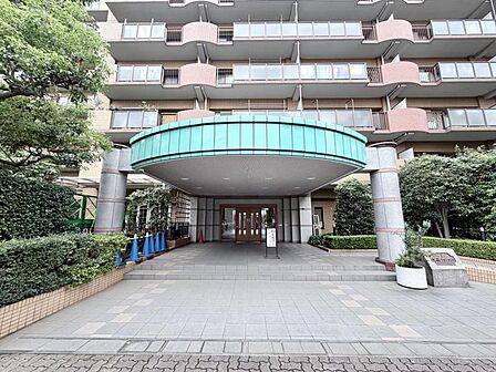 管理が行き届いた清潔感のあるエントランス。