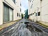 外観：中央から見た敷地の様子です。