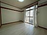寝室：写真別部屋参照