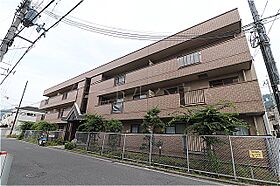 エステートサカイ  ｜ 大阪府東大阪市善根寺町1丁目（賃貸マンション2LDK・1階・57.40㎡） その1