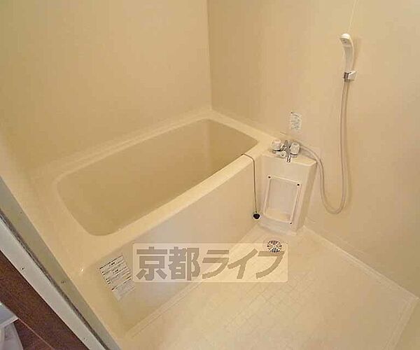 画像6:シンプルで使いやすいバスルーム