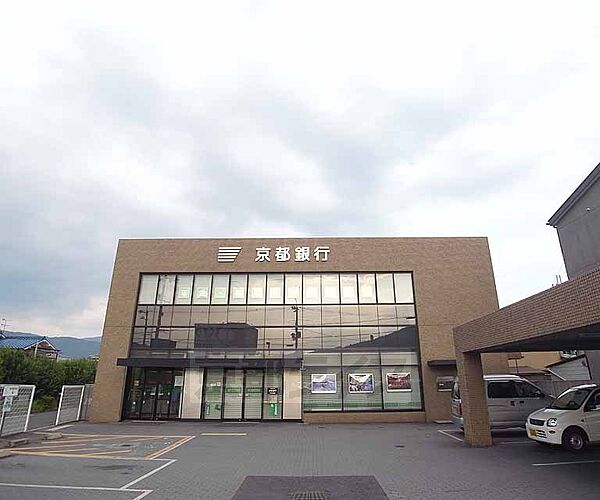 画像25:京都銀行 千代川支店まで1100m 駐車スペース広めで利用しやすい