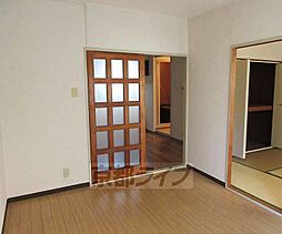 京都地下鉄東西線 石田駅 徒歩13分の賃貸マンション 2階2LDKのリビング/ダイニング