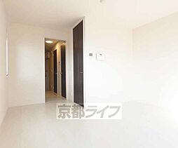 近鉄京都線 上鳥羽口駅 徒歩4分の賃貸アパート 3階1Kのリビング/ダイニング