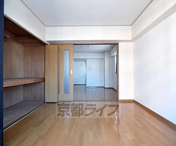 寝室