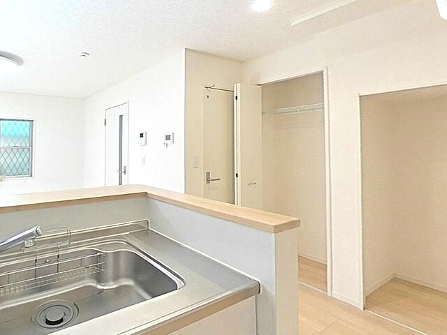 室内 三鷹市大沢2丁目