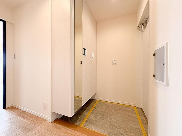 玄関 プロムナード 多摩中央1号棟 7階/-