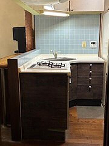 キッチン ラーバン府中 1階/-