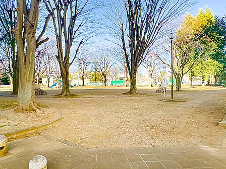 武蔵野台公園まで約107m