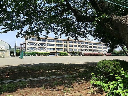 東大和市立第四中学校まで約785m