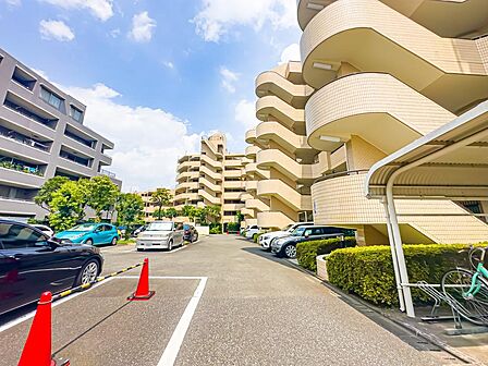 外観は落ち着いた配色のシンプルイズベストな飽きのこないデザインです。2026/7/16撮影