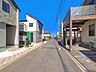 外観：前面道路含む現地 （2026年10月08日撮影）