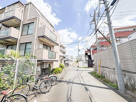 新耐震基準に適合した安心のマンションです。地震への対応力がしっかりと備わっており、ご家族が末永く安心して快適に暮らし続けられる心強い住環境が整っています。