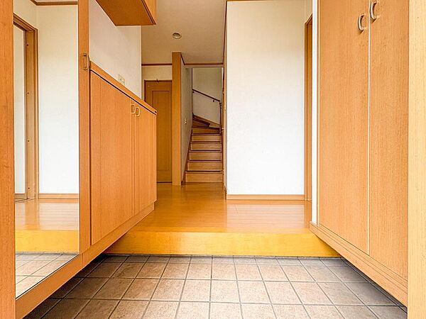 玄関を拡大表示