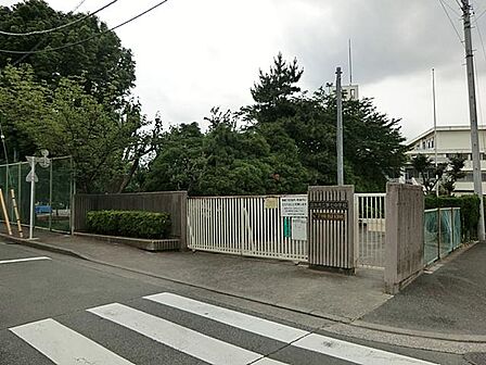 調布市立第七中学校まで約1300m