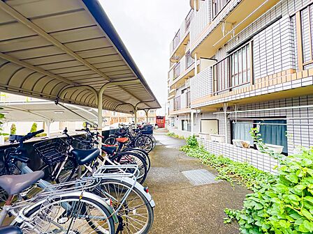 駐輪場スペースです。ご利用の際は、空き状況や料金を確認いたします。2026/9/5撮影