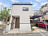 外観：「外壁屋根塗装済み」2004年築の住まいです。外壁や屋根は2026年1月に塗装がされており、きれいな外観をしています。