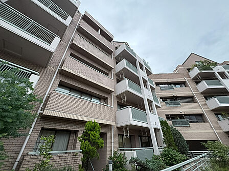 ご家庭によって優先順位やビジョンは様々です。予算内で希望を取り入れあなたらしい住宅を一緒に見つけていきましょう