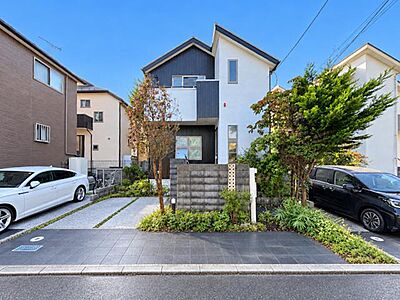 外観：落ち着いた雰囲気が漂う外観で、住む人に安心感を与えてくれる佇まいです。（本写真は雑草、残置物をCGで消去した加工画像です。現況とは異なります）