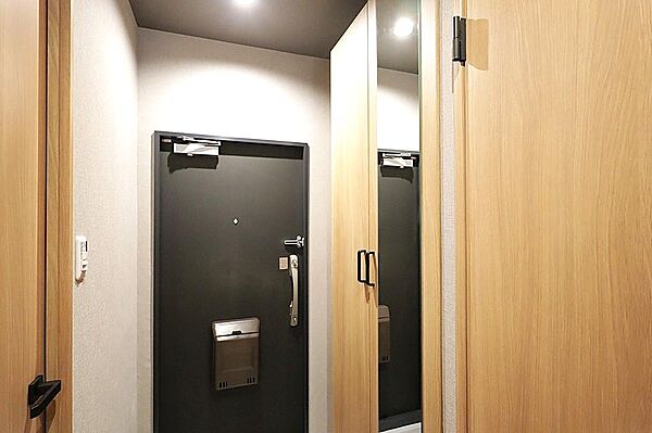 玄関を拡大表示