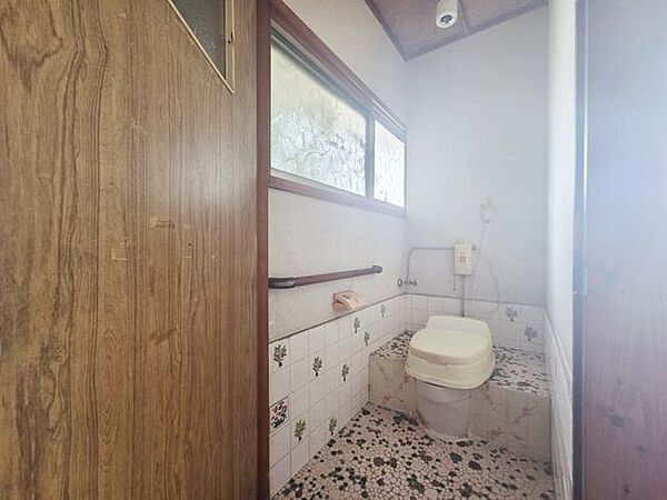 トイレを拡大表示
