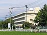 周辺：小田原市立千代中学校 徒歩13分。 1040m