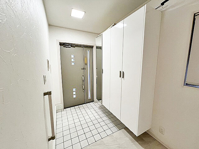 玄関 彦根市東沼波町