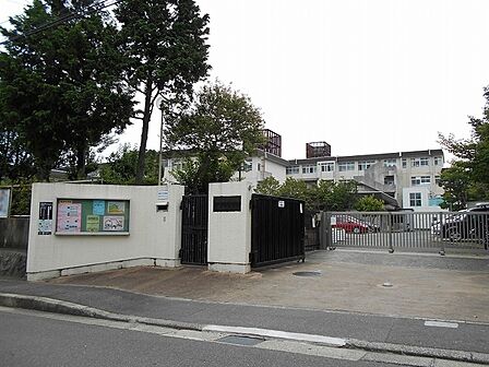 京都市立境谷小学校