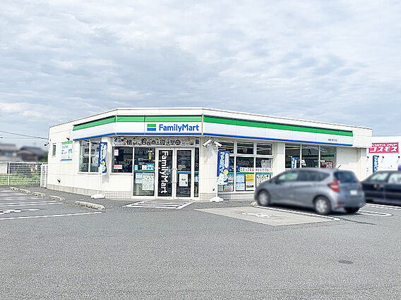 ファミリーマー...