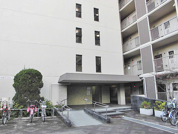 玄関を拡大表示