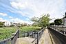周辺：こざと北公園 徒歩8分。 600m