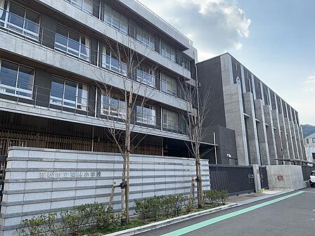 高松市立栗林小学校：徒歩6分（470ｍ） 
