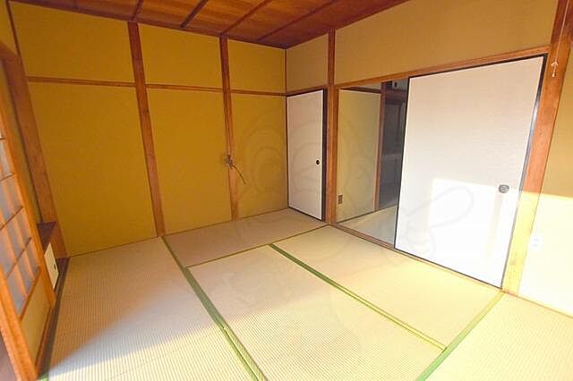 寝室
