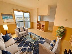 カトルセゾンC棟 1階1LDKのリビング/ダイニング