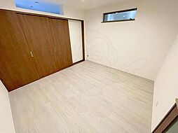 クレスト高安町南 3階1DKのリビング/ダイニング