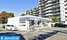 周辺：ローソン・スリーエフ川崎南部市場前店 徒歩5分。通勤後や家事の合間にも行きやすいコンビニです 380m