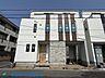 外観：・全窓網戸が標準装備で新生活での初期費用を抑えることができます・シャッター雨戸と玄関カードキーで防犯性も高まります・三ツ口コンロのシステムキッチンは食洗器付きでお片付けもラクラク