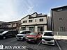 外観：・対面キッチンで一体感のあるＬＤＫ・たくさんの窓から入り込む太陽光で明るく開放感のある大空間となっています・通りからの視線を感じず寛げる2階リビングでプライバシーも確保されております