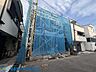 外観：・ビルトインタイプの車庫スペースで大切なお車を雨・風から守ってくれます・前面道路とはフラットです・日々の暮らしをサポートしてくれる充実の仕様・設備搭載で販売中・是非ご確認ください