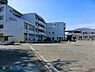 周辺：横浜市立下田小学校 徒歩5分。教育施設が近くに整った、子育て世帯も安心の住環境です。 390m