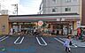 周辺：セブンイレブン川崎新作店 徒歩3分。時間がない時にさっと寄れて便利なコンビニ。 220m
