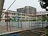 周辺：川崎市立東大島小学校 徒歩3分。教育施設が近くに整った、子育て世帯も安心の住環境です。 190m