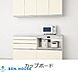 設備：カップボード完備のキッチンスペース