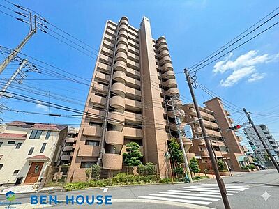 外観：クリオ川崎大師東壱番館－外観・13階部分で、視界を遮る建物もなく眺望良好・周辺にはお買い物施設や生活至便施設多数・平坦な地域でお車の運転はもちろん、自転車やベビーカーも走行しやすい地域