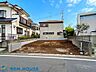 外観：・閑静な住宅街の中の、ゆとりある新築一戸建て。カースペースには2台駐車可能です。・第一種低層住居専用地域の閑静な住宅街です。落ち着いた環境の中でお過ごしいただけます。