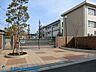 周辺：川崎市立さくら小学校 徒歩8分。教育施設が近くに整った、子育て世帯も安心の住環境です。 610m